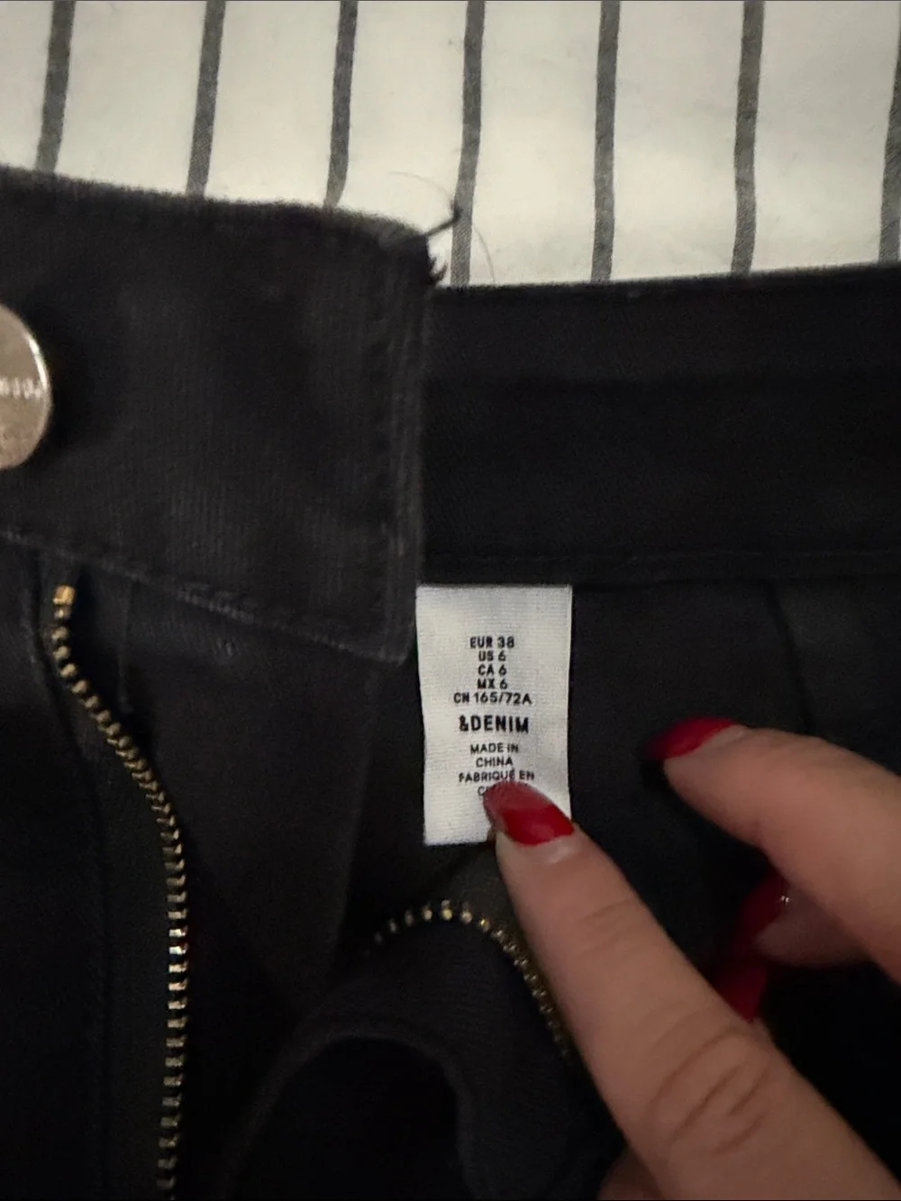 H&M Black Frayed-Hem Midi Denim Skirt